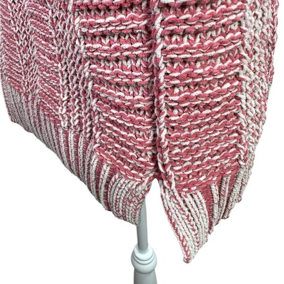 Stitch + Feather Cozy Danika Two Tone Sweater in Mauve Size S - Picture 8 of 13